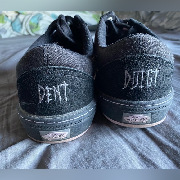 Size 8.5 Vans - Picture 3 of 3